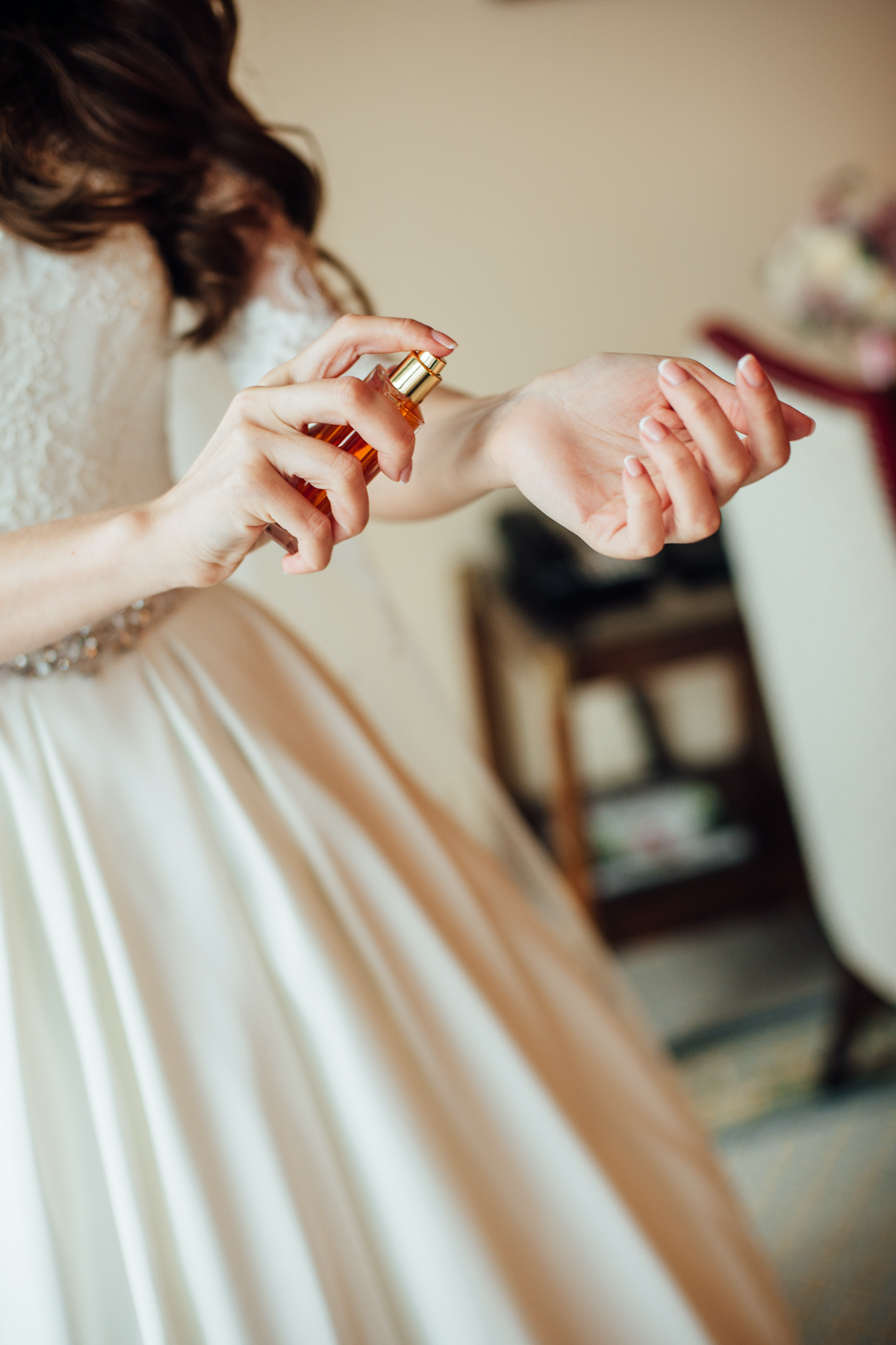 Leave behind a beautiful trail of scent as you walk up the aisle...