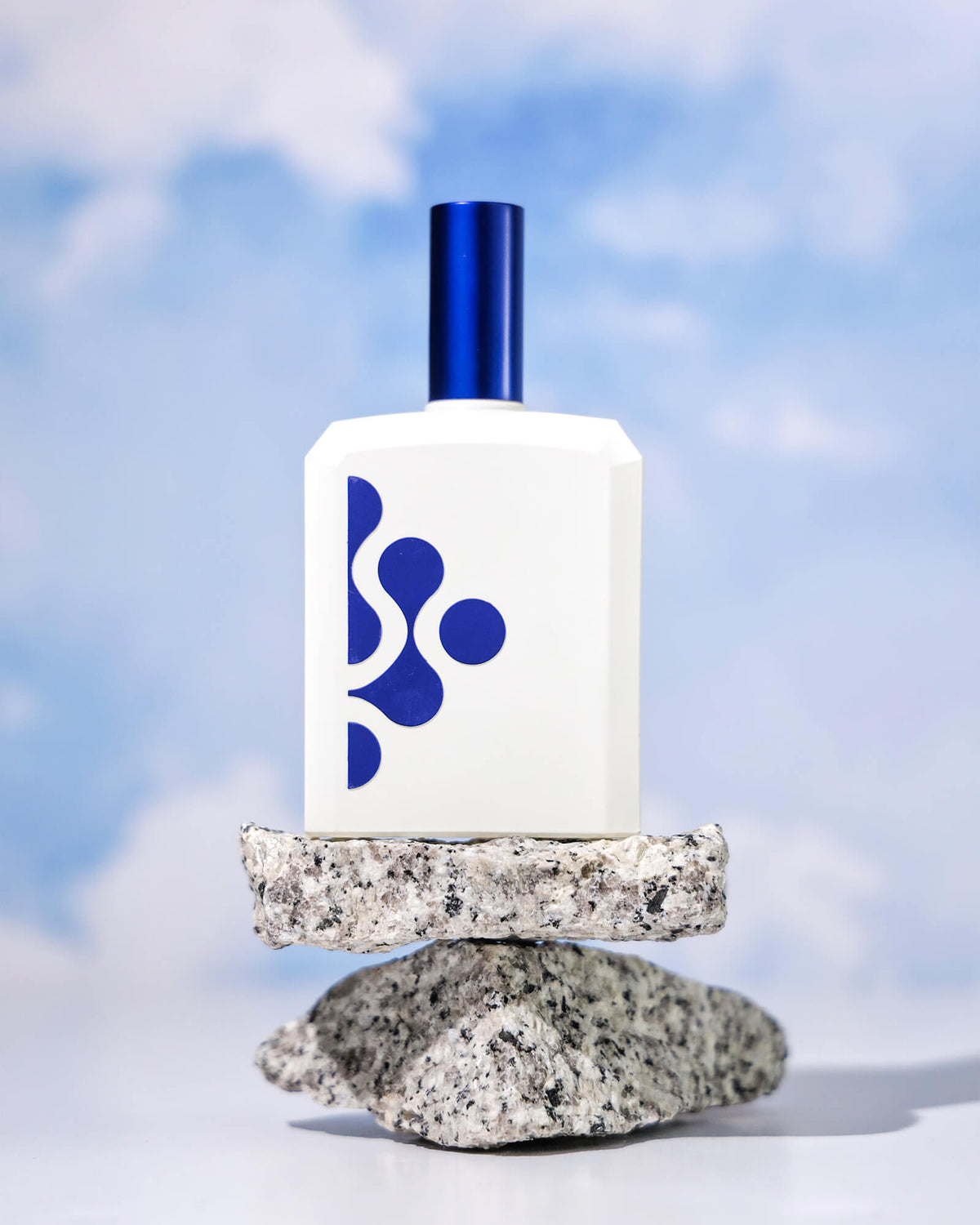 This is not a blue bottle 1 / .5